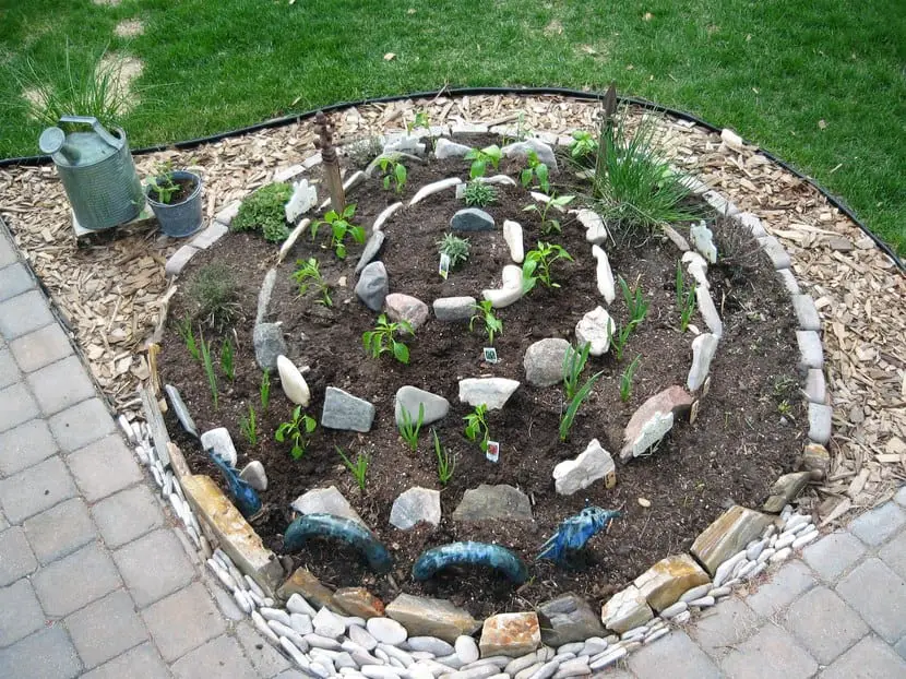 Tips for building your own spiral garden