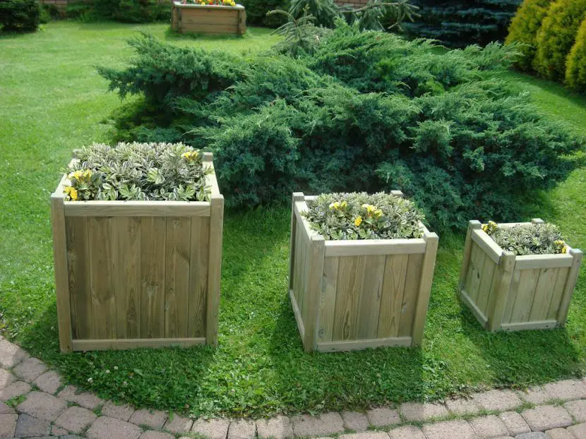 How to make a wooden planter