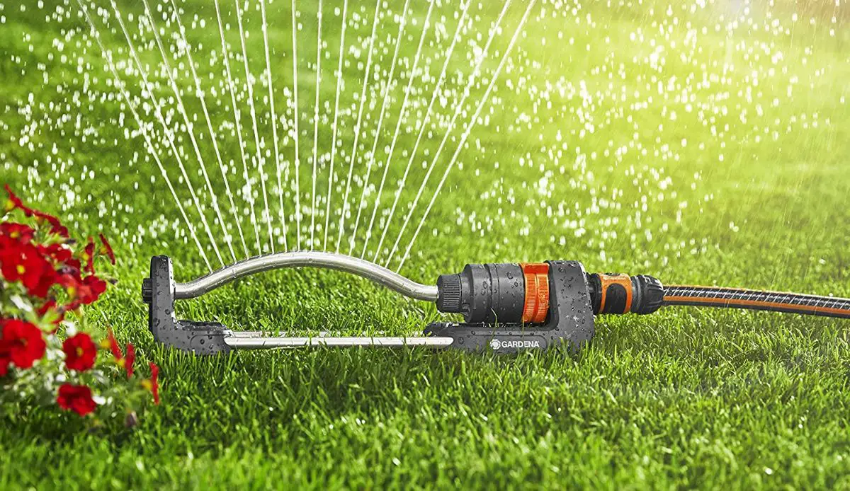 How to buy irrigation sprinklers