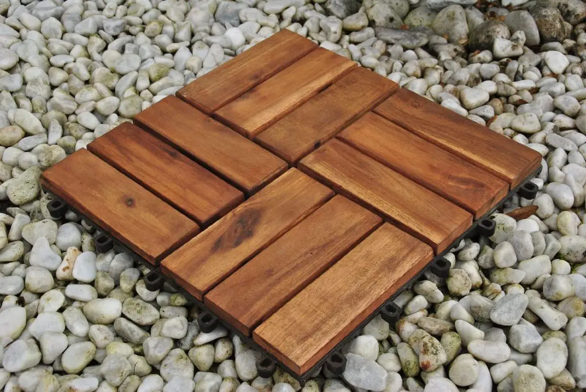 How to buy an outdoor wooden floor
