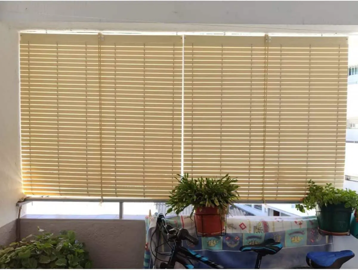 How to buy exterior roller blinds