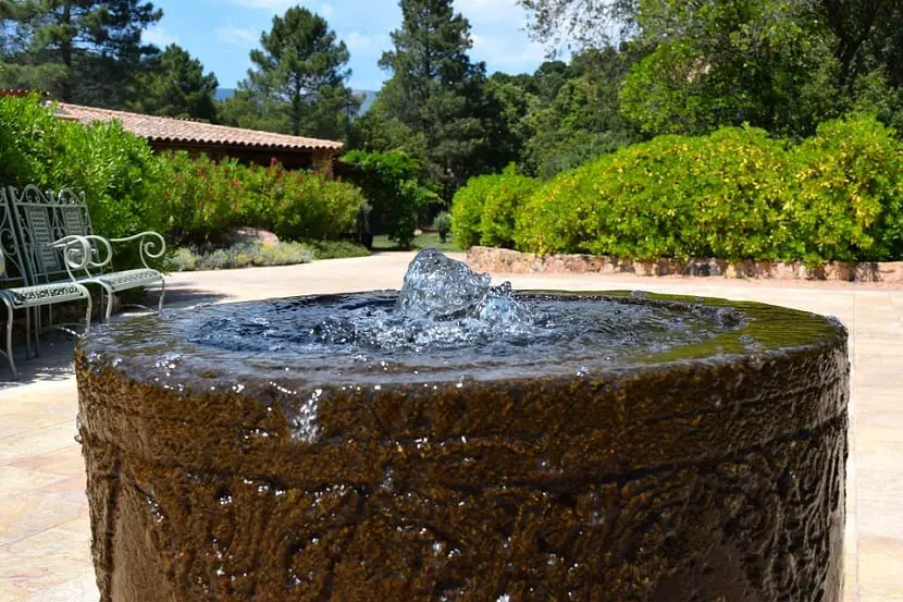 Ecological and decorative fountains for your garden