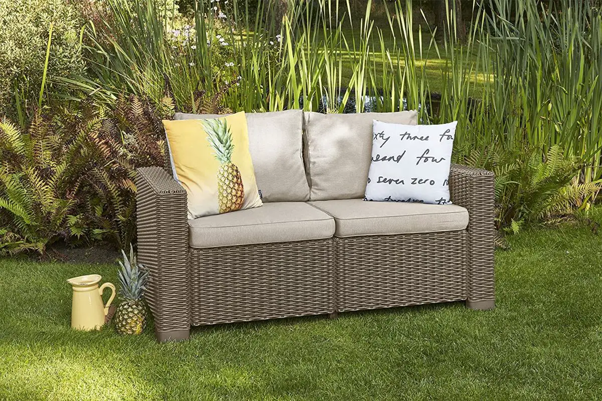 How to buy an outdoor sofa