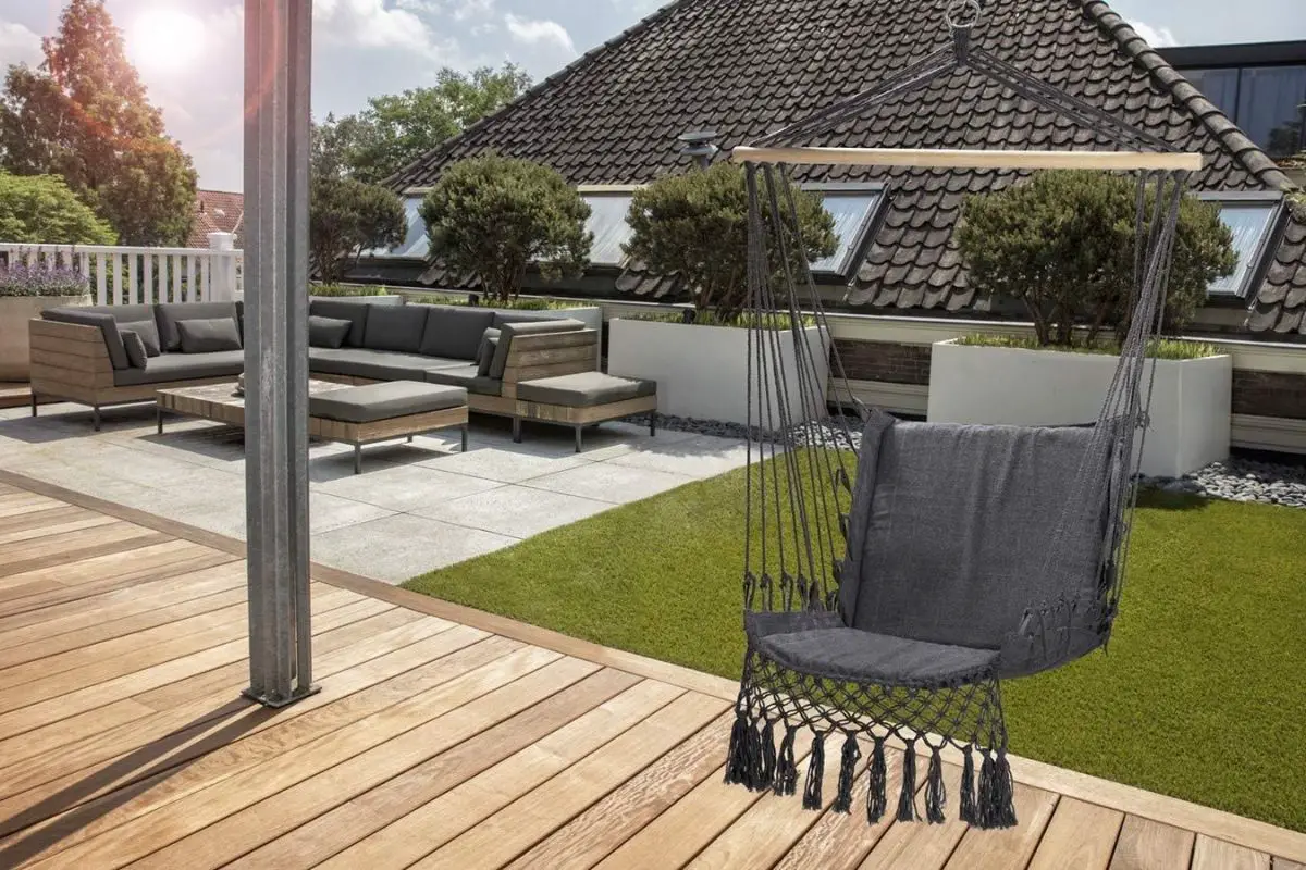 How to buy a garden hanging chair