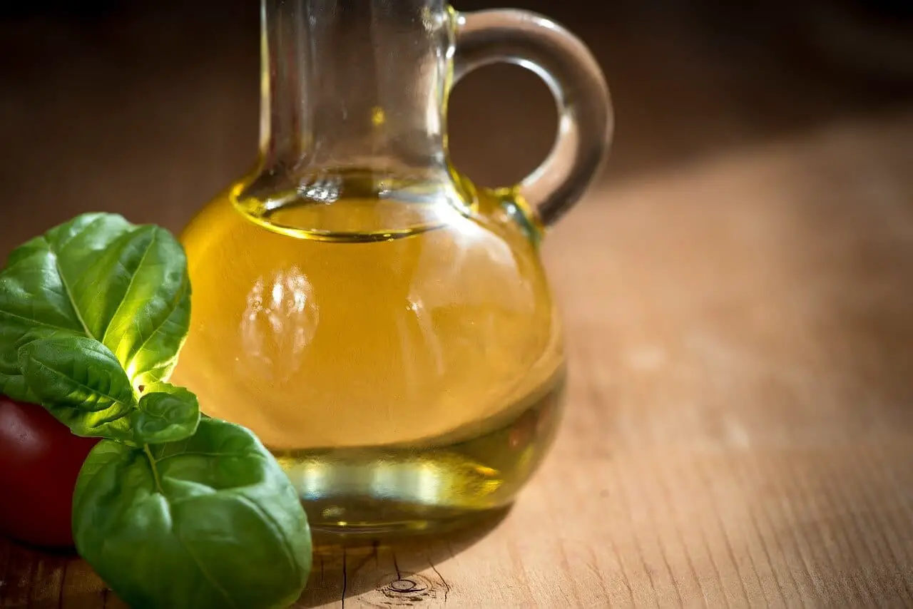 How to make homemade basil oil?